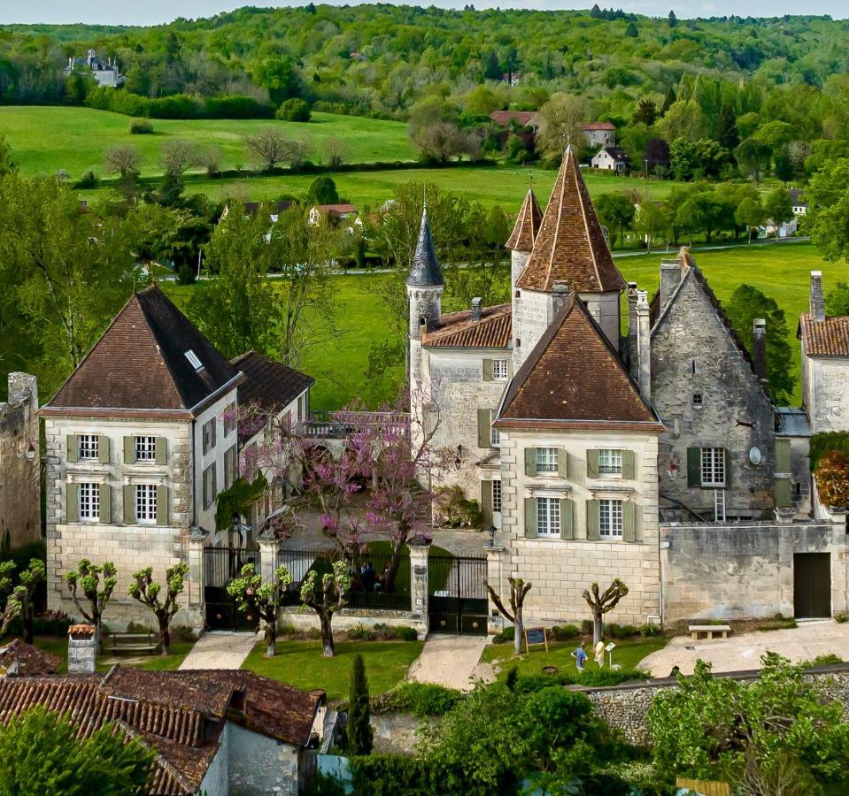 Chateau Des Senechaux, Bourdeilles Exterior photo